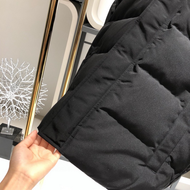 Canada Goose Coat-241