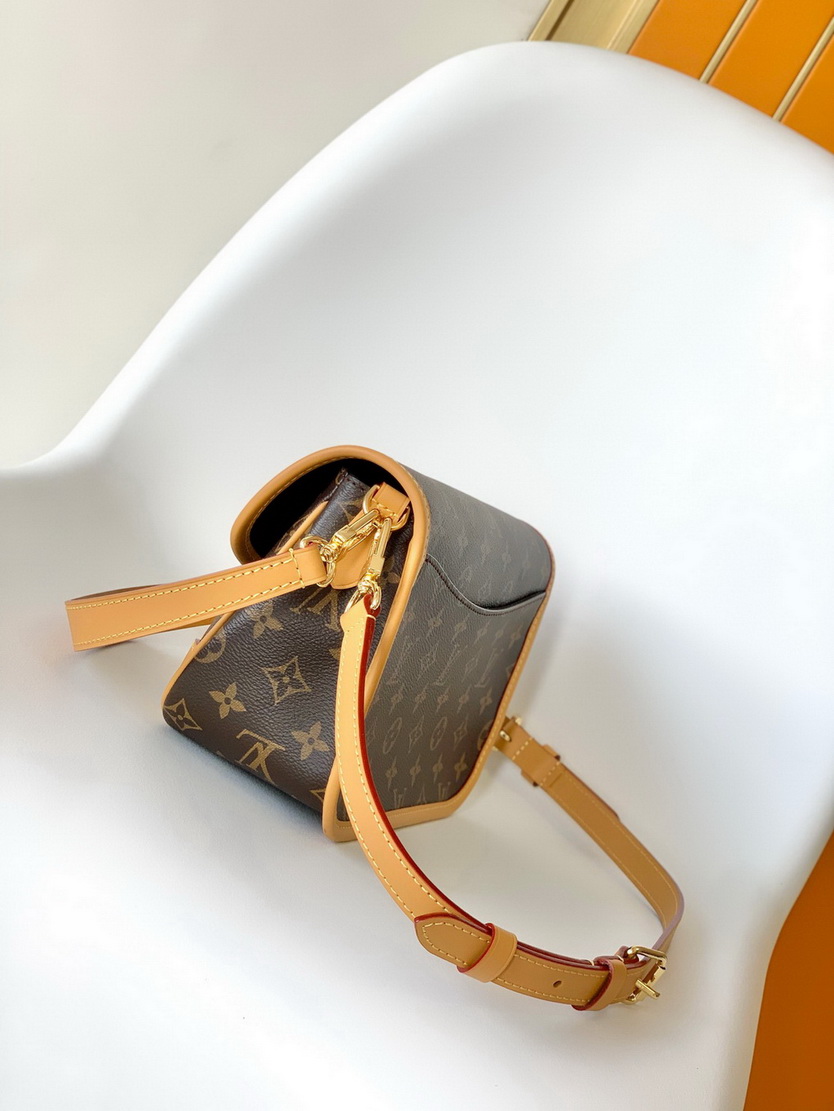 LV Bag-NFC(AAA)-060