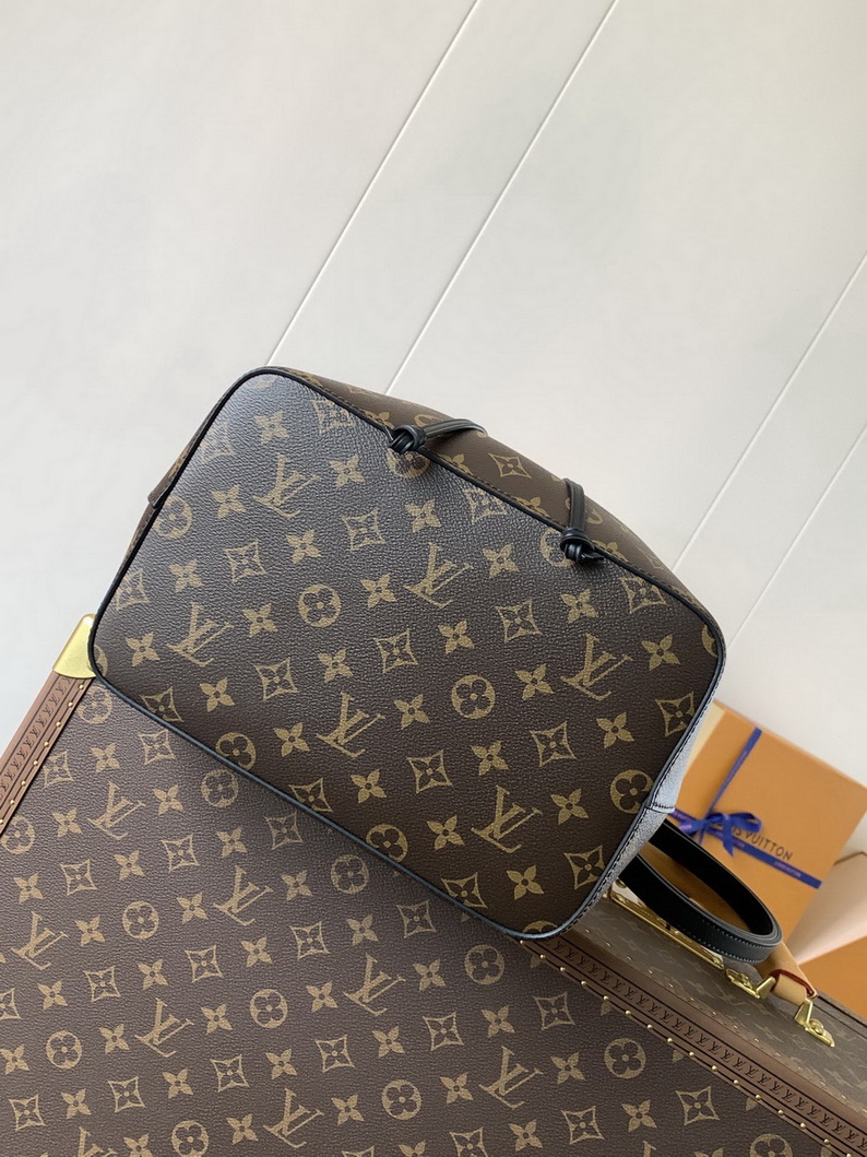 LV Bag-NFC(AAA)-132