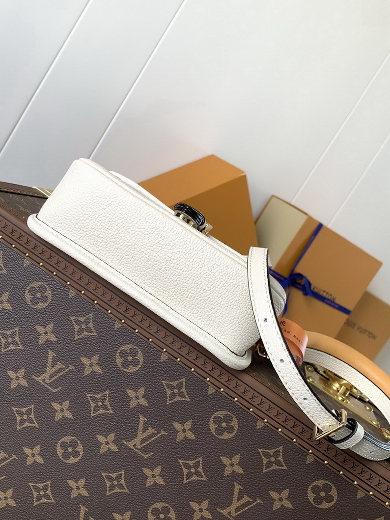 LV Bag-NFC(AAA)-328