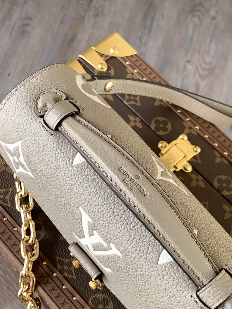 LV Bag-NFC(AAA)-447