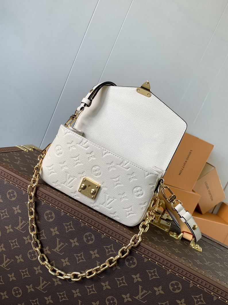 LV Bag-NFC(AAA)-449