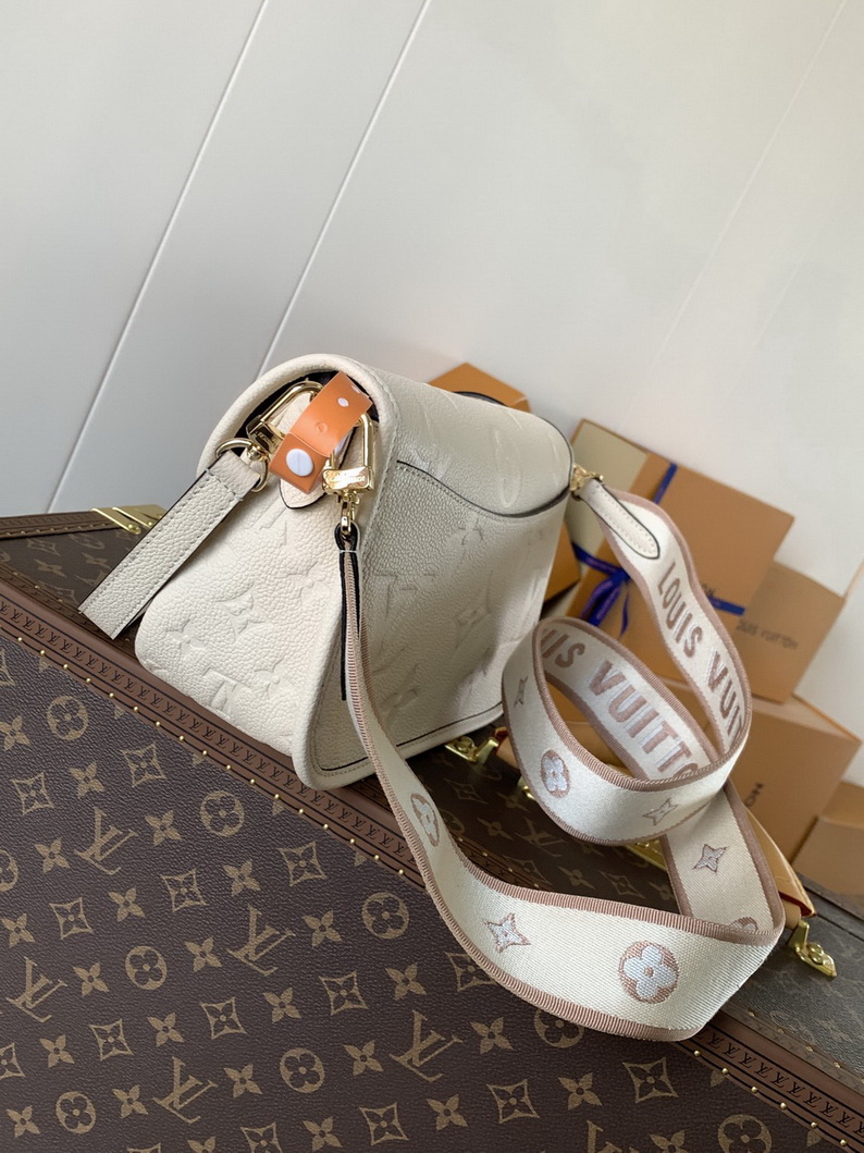 LV Bag-NFC(AAA)-534