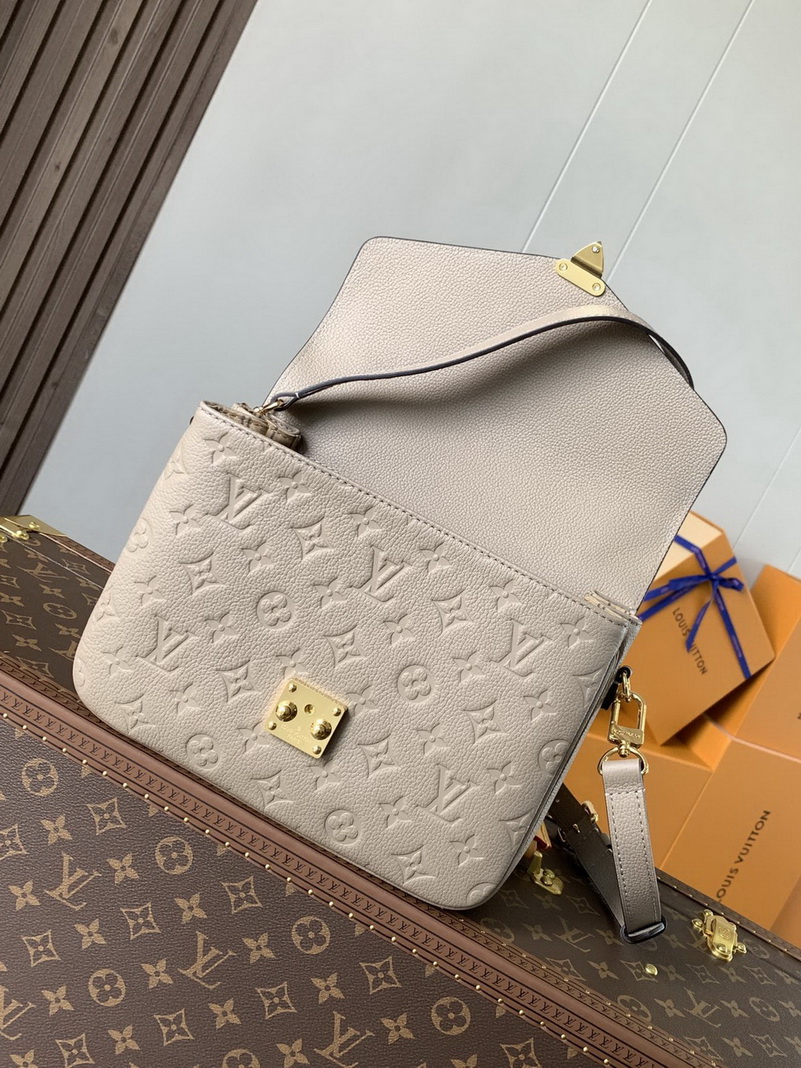 LV Bag-NFC(AAA)-575