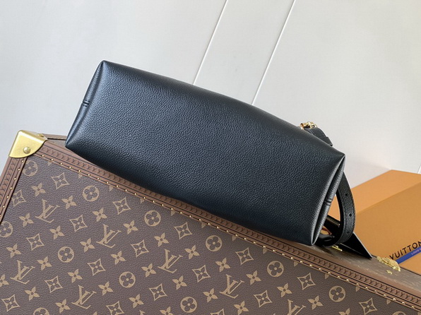 LV Bag-NFC(AAA)-586