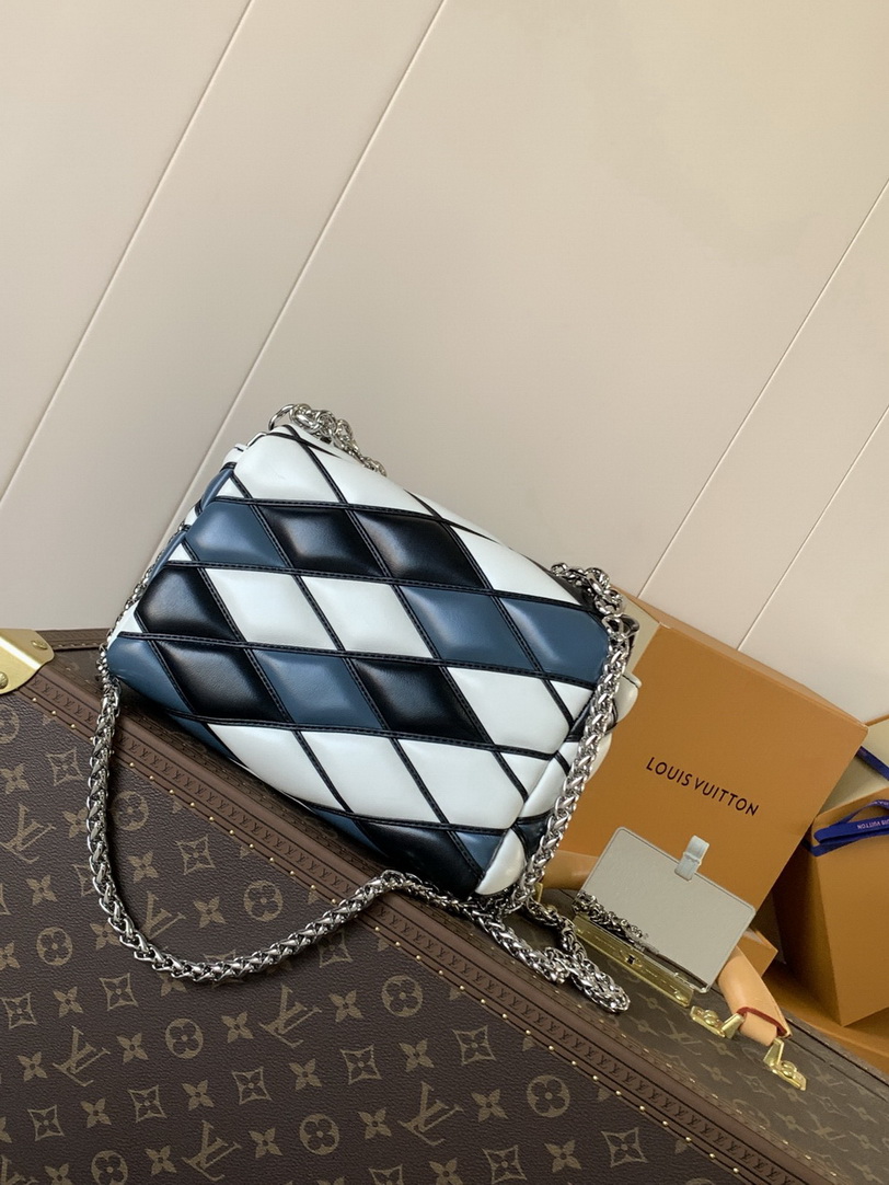 LV Bag-NFC(AAA)-657