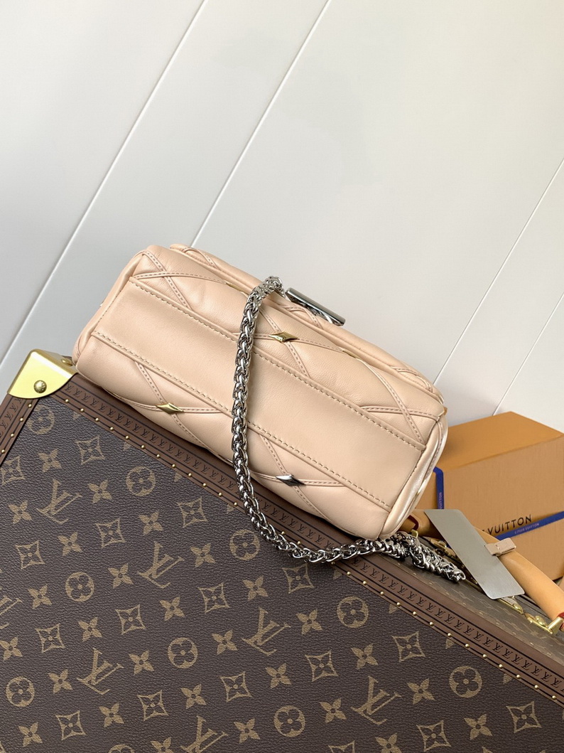 LV Bag-NFC(AAA)-675