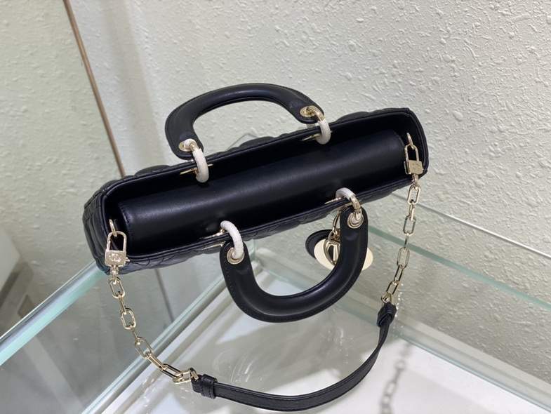 Dior Handbags AAA(Women)-301