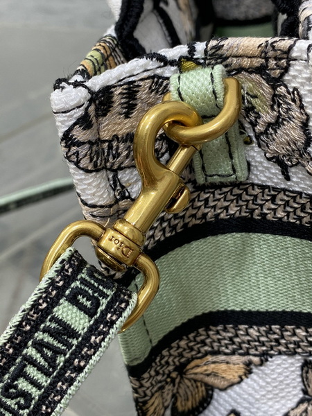 Dior Handbags AAA(Women)-704