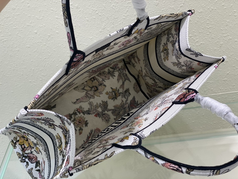 Dior Handbags AAA(Women)-738