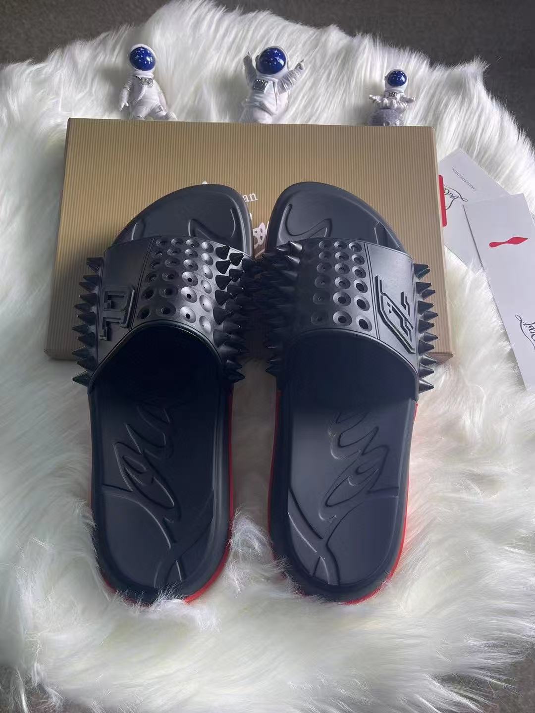Christian Louboutin Slippers(AAA)-014