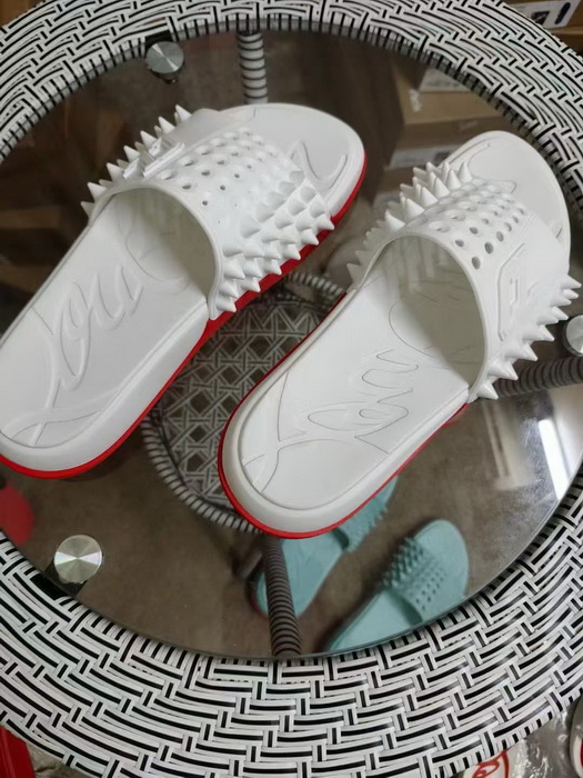 Christian Louboutin Slippers(AAA)-011