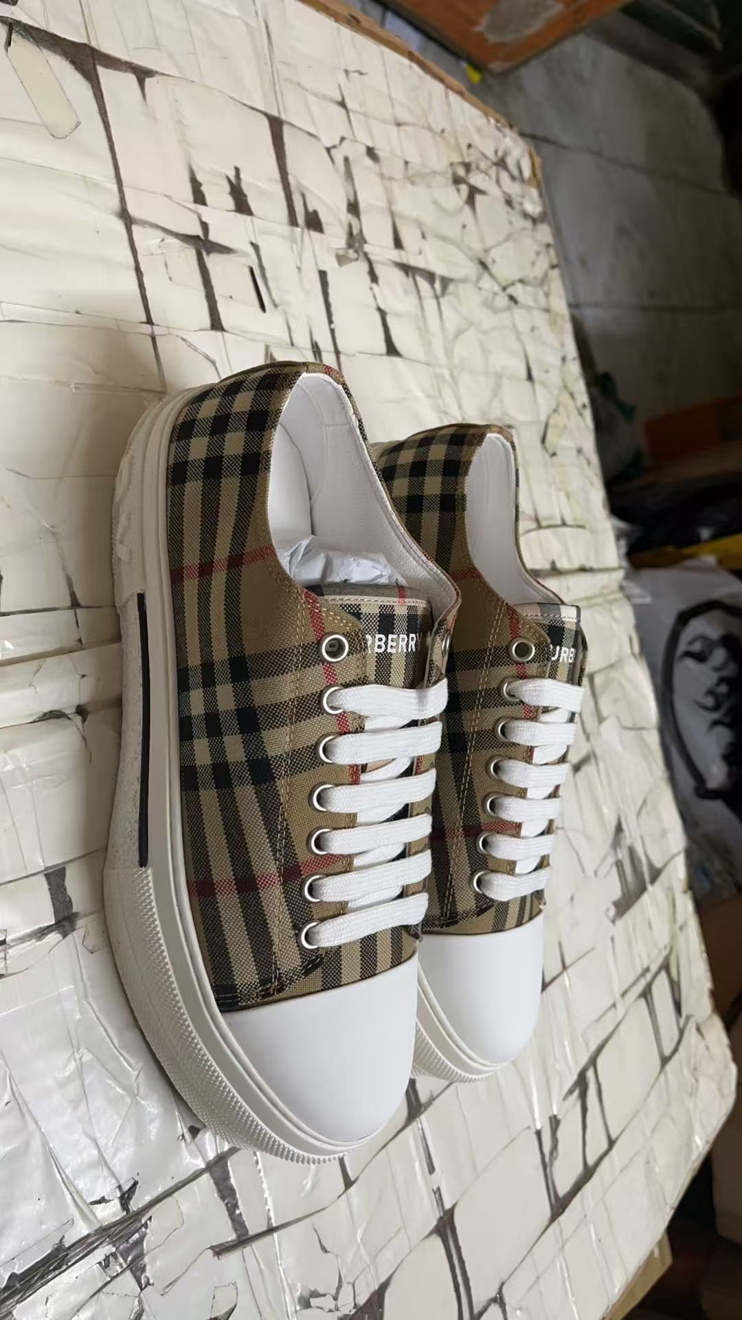 Burberry Shoes(AAA)-013