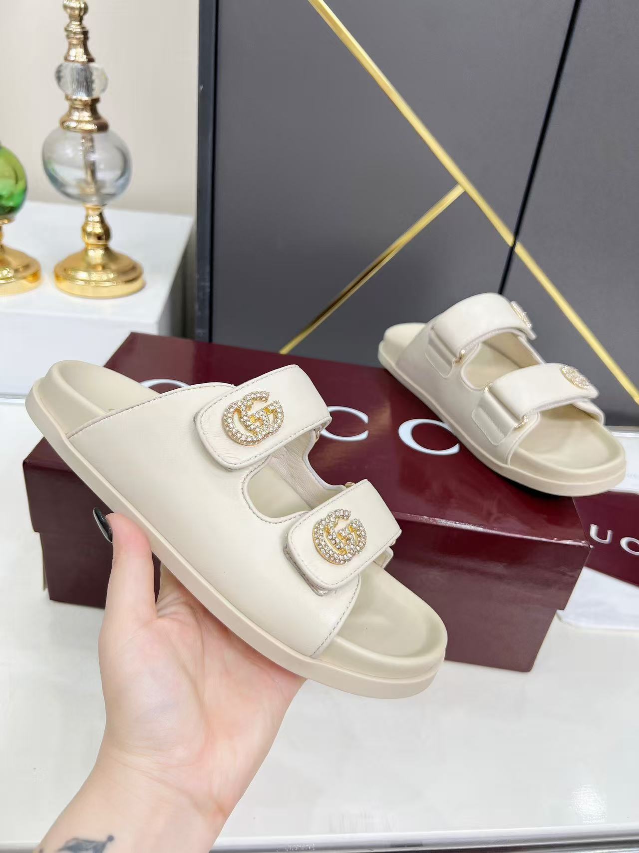 Gucci Slippers Women(AAA)-185