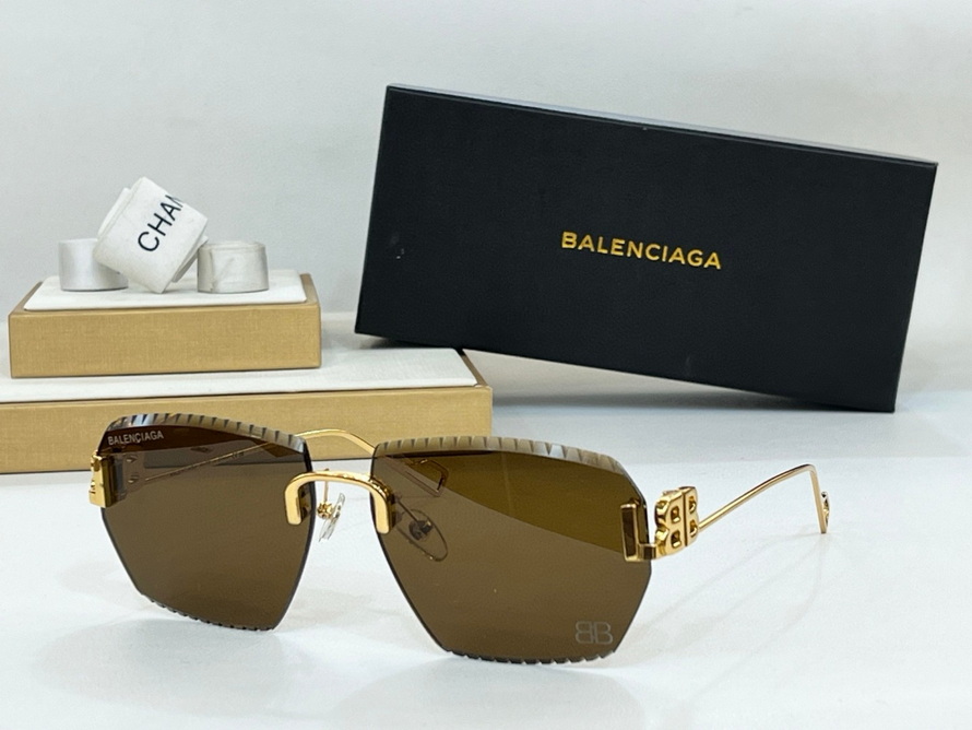 Balenciaga Sunglasses(AAAA)-681