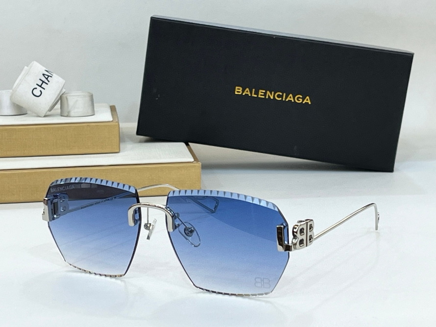 Balenciaga Sunglasses(AAAA)-677