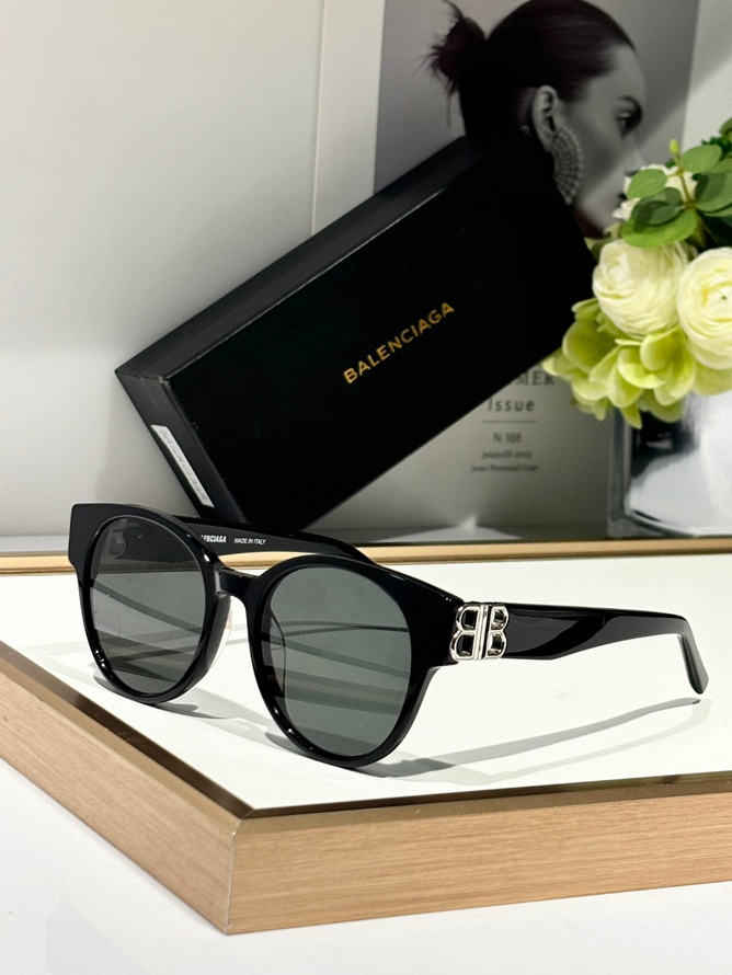 Balenciaga Sunglasses(AAAA)-675