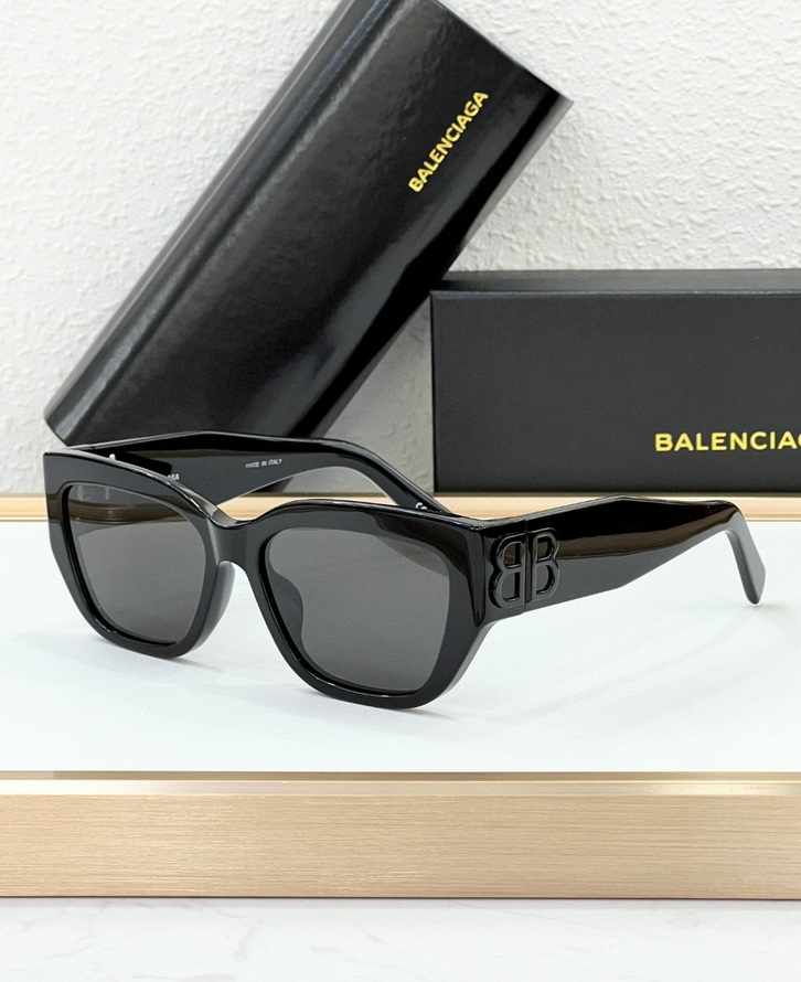 Balenciaga Sunglasses(AAAA)-660