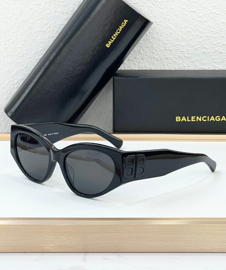 Balenciaga Sunglasses(AAAA)-623