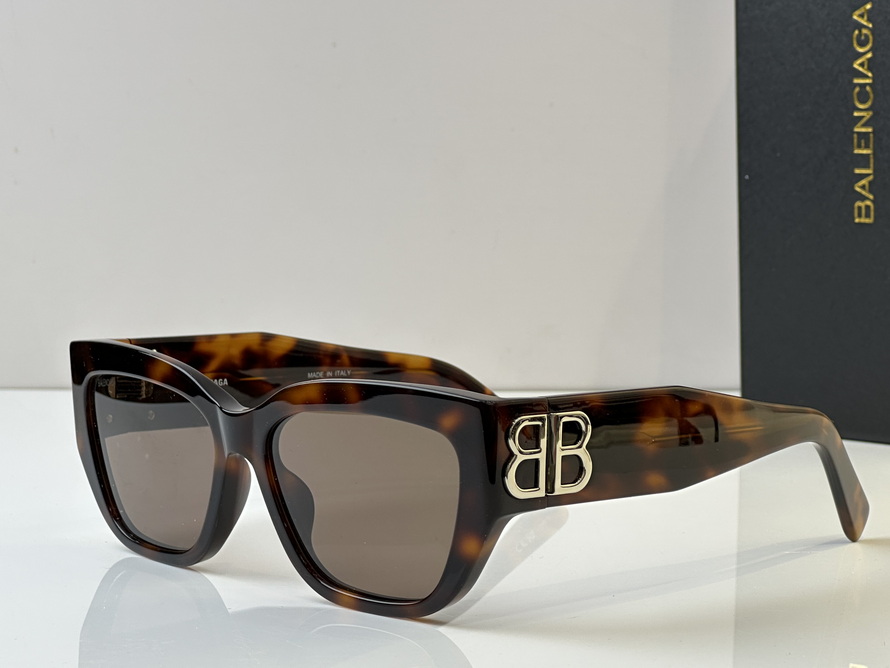 Balenciaga Sunglasses(AAAA)-553