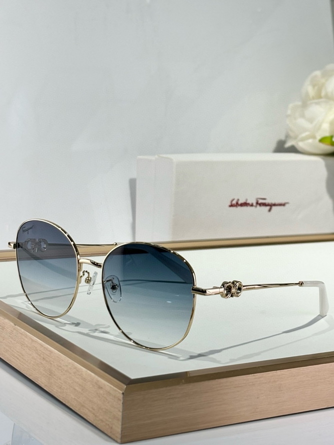 FERRAGAMO Sunglasses(AAAA)-393