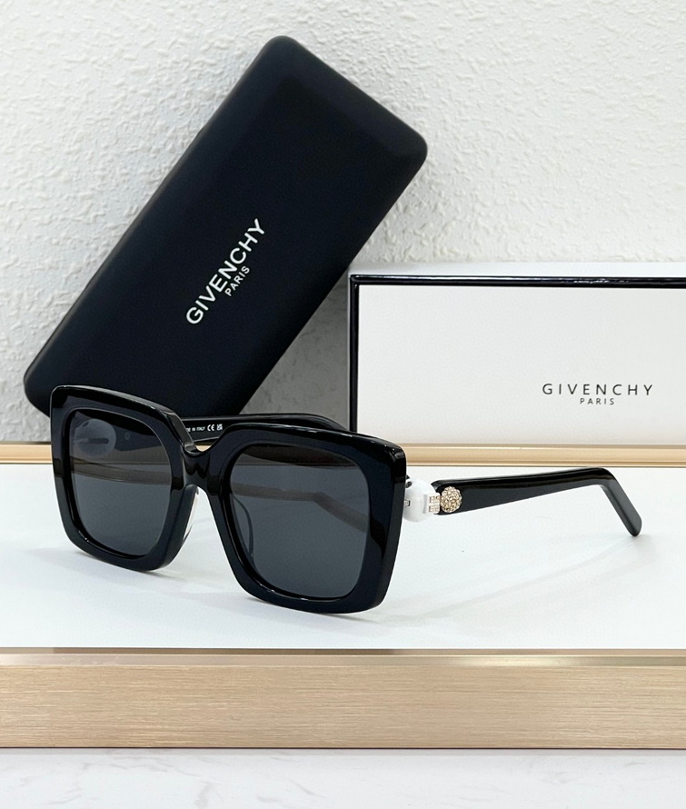 GIVENCHY Sunglasses(AAAA)-268