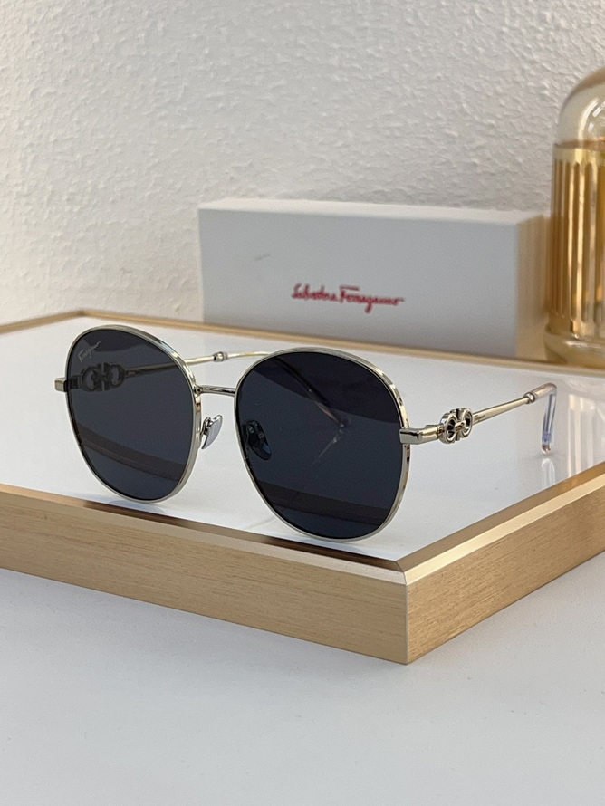 FERRAGAMO Sunglasses(AAAA)-356