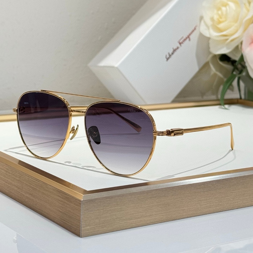 FERRAGAMO Sunglasses(AAAA)-304