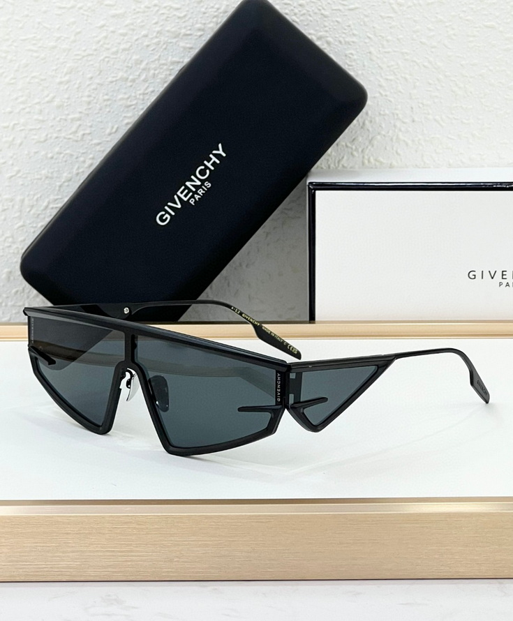 GIVENCHY Sunglasses(AAAA)-204