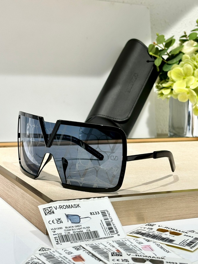 Valentino Sunglasses(AAAA)-471