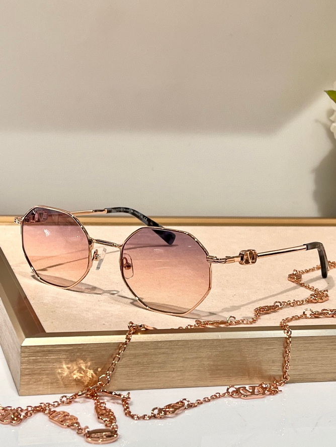 Valentino Sunglasses(AAAA)-469
