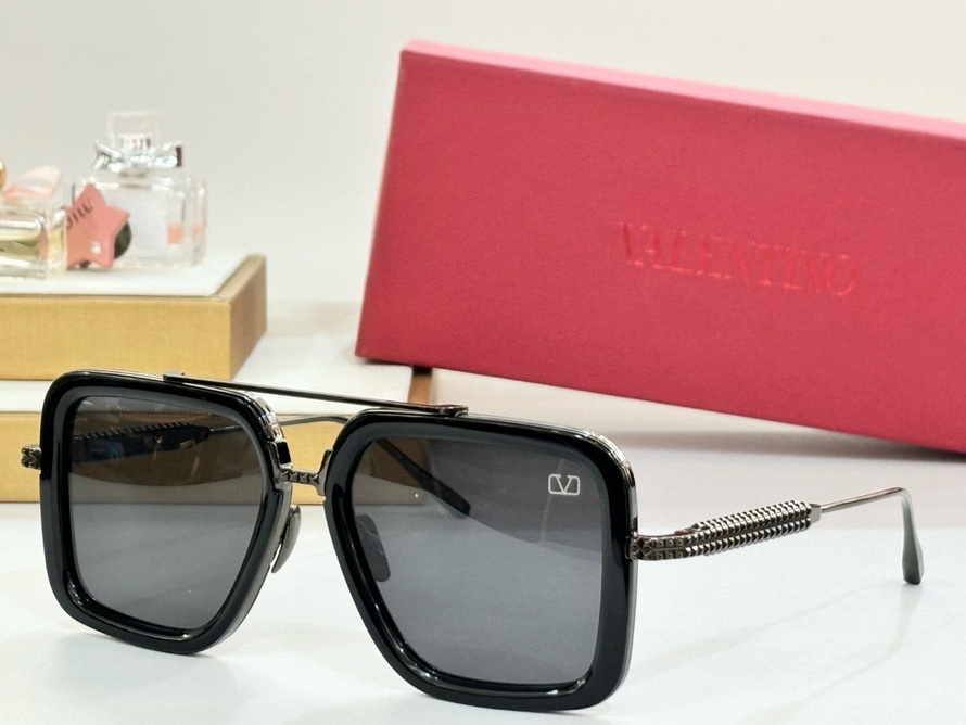 Valentino Sunglasses(AAAA)-446