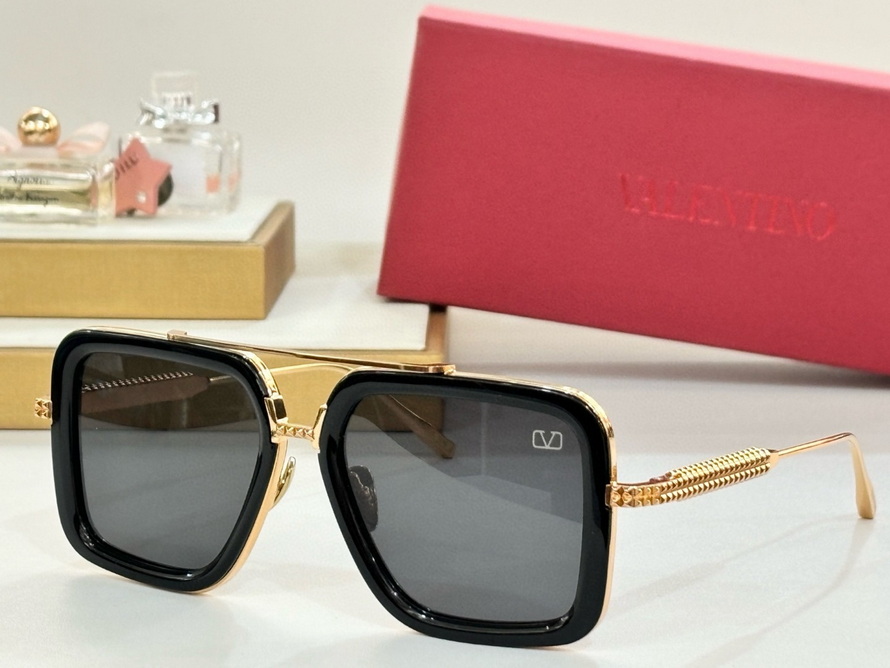 Valentino Sunglasses(AAAA)-445