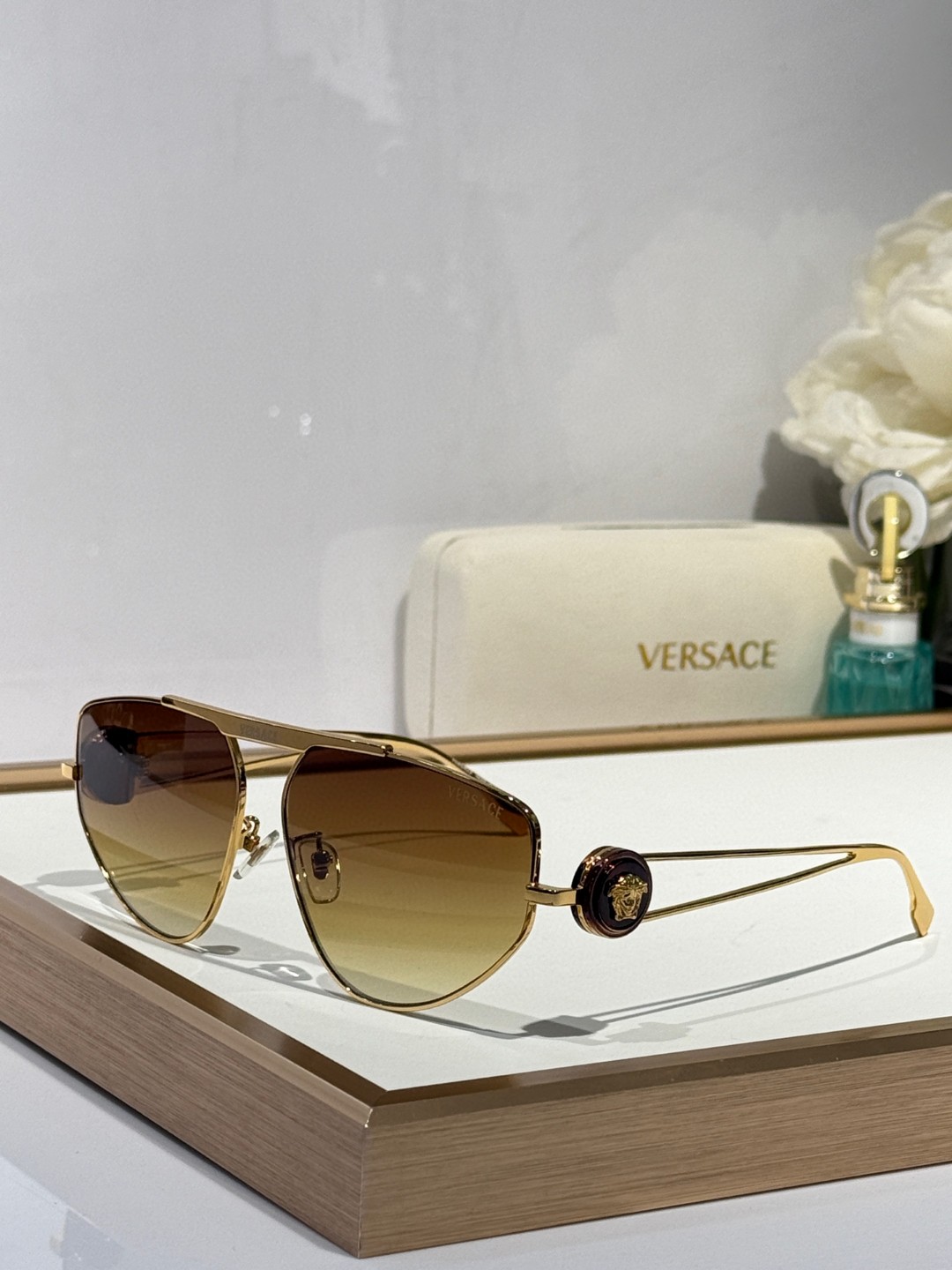 Versace Sunglasses(AAAA)-2697