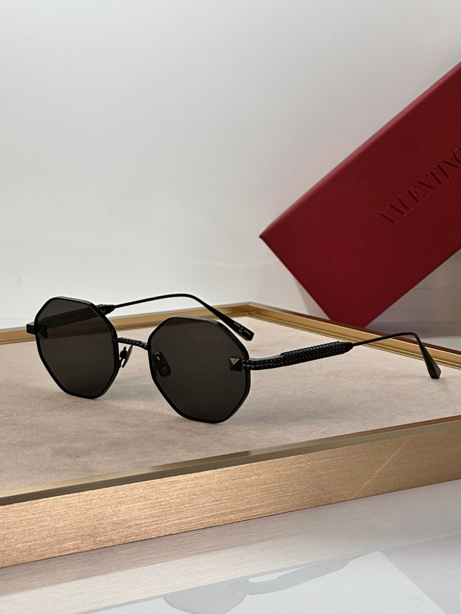 Valentino Sunglasses(AAAA)-422