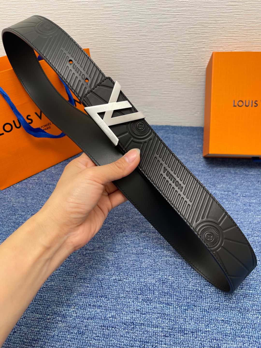 LV Belts(AAAAA)-2601