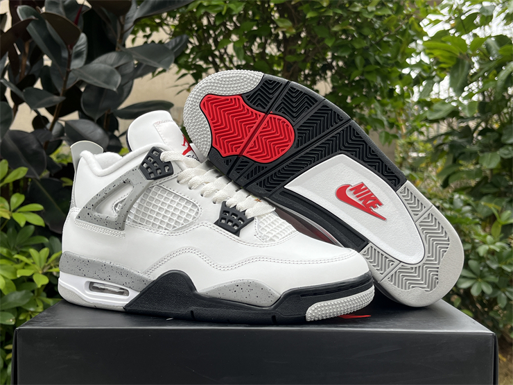 Air Jordan 4 OG White Cement 2025