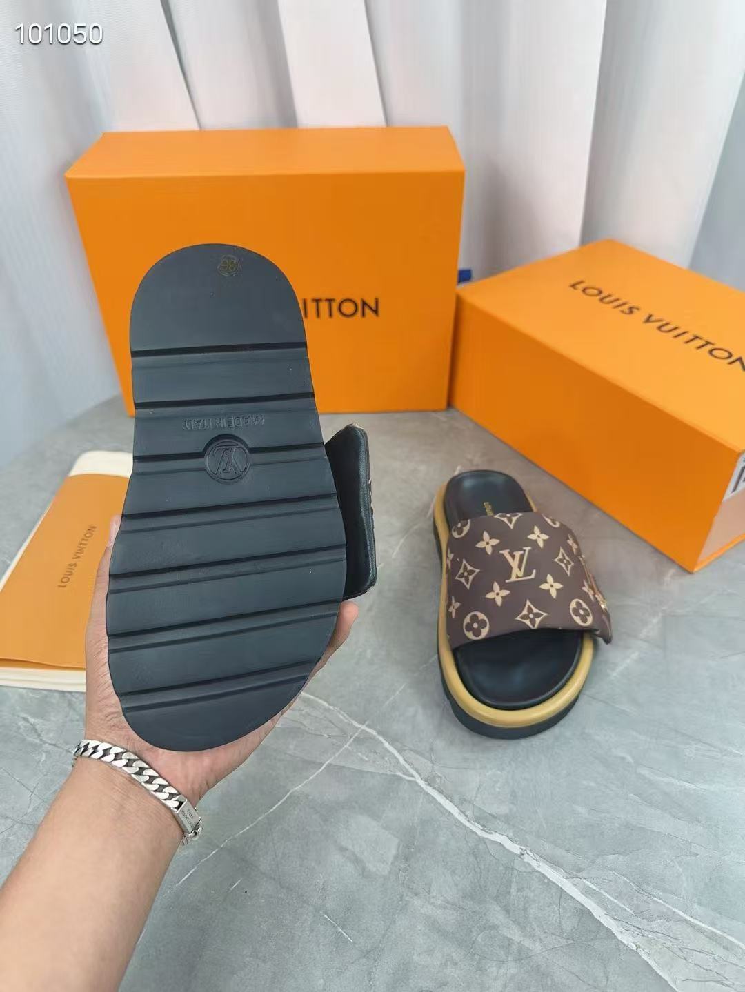 LV Slippers(AAA)-073