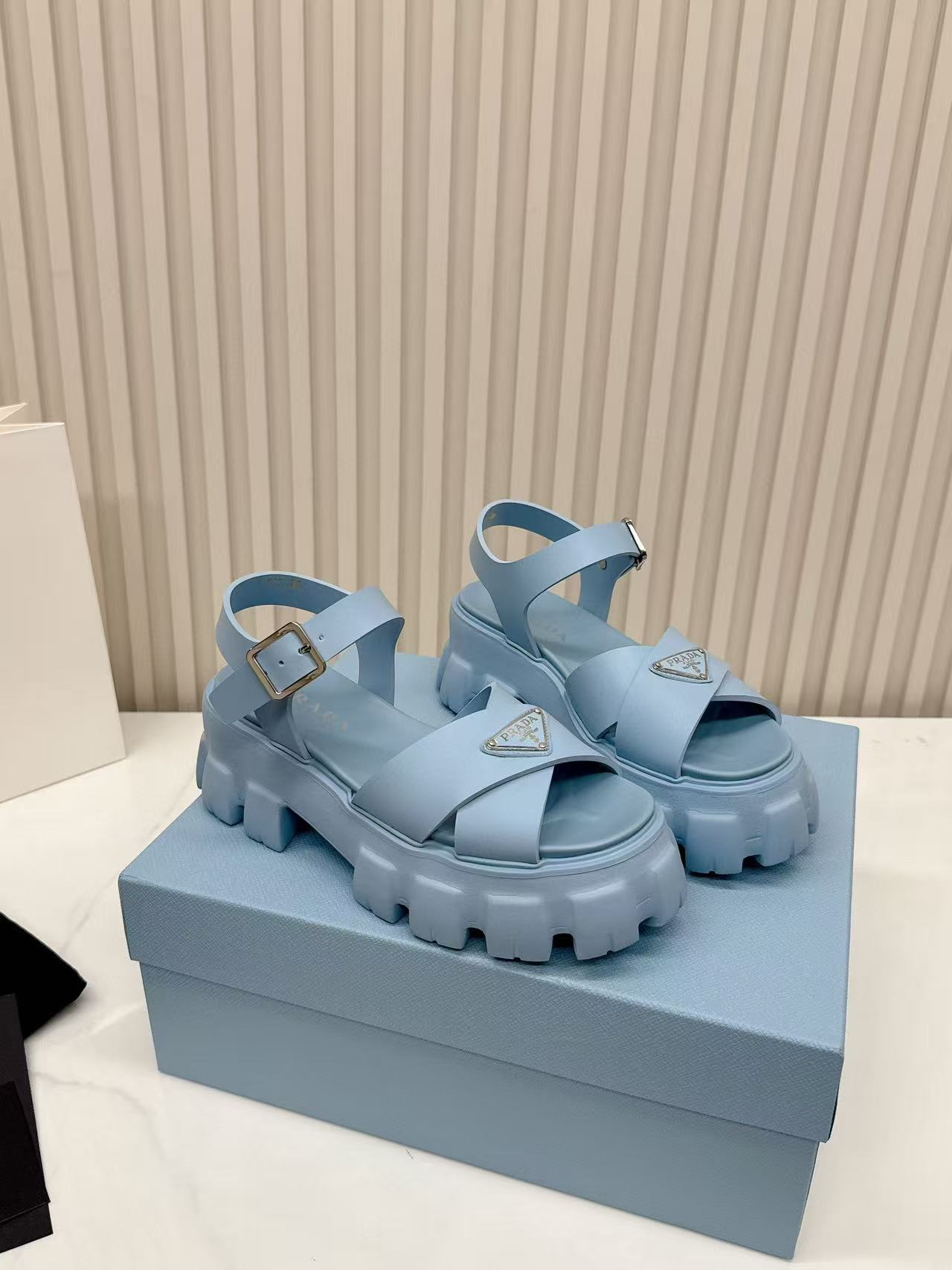 Prada Slippers Women(AAA)-020