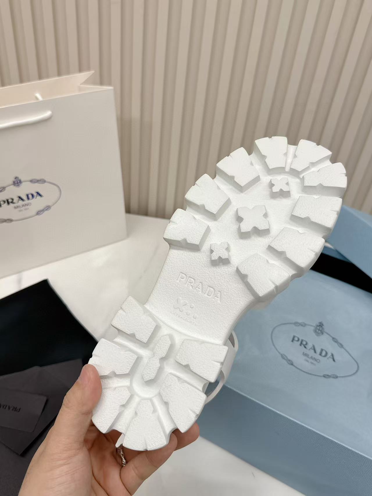 Prada Slippers Women(AAA)-022