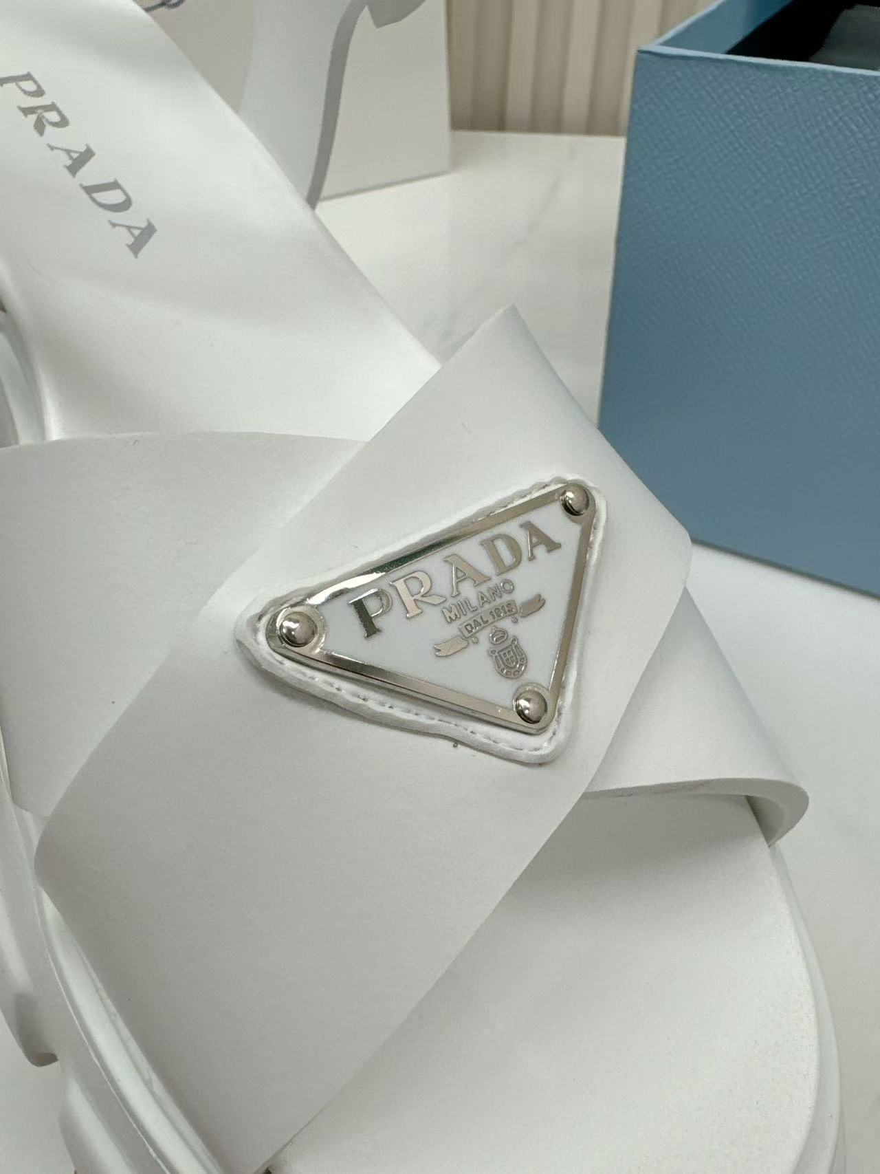 Prada Slippers Women(AAA)-022