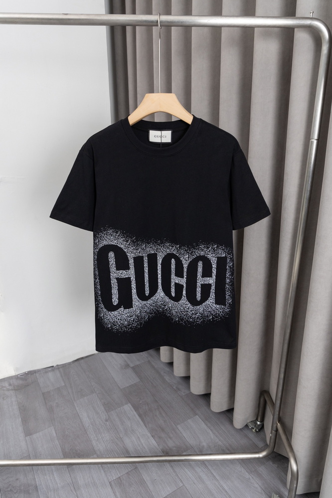 GUCCI T-shirts-211