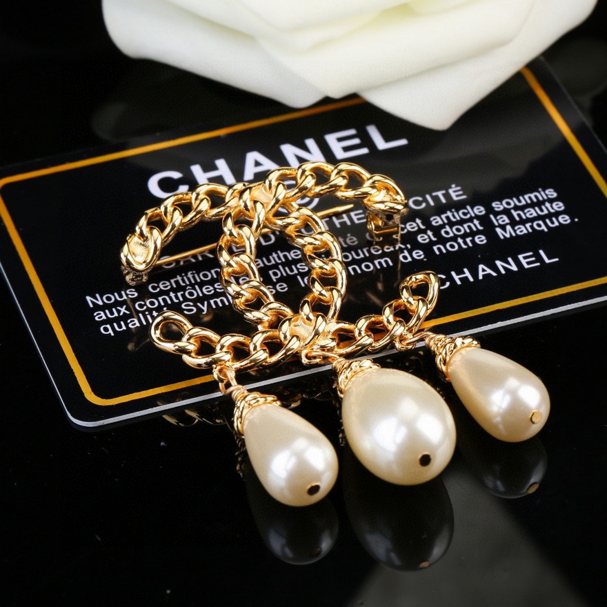 Chanel Brooch-014