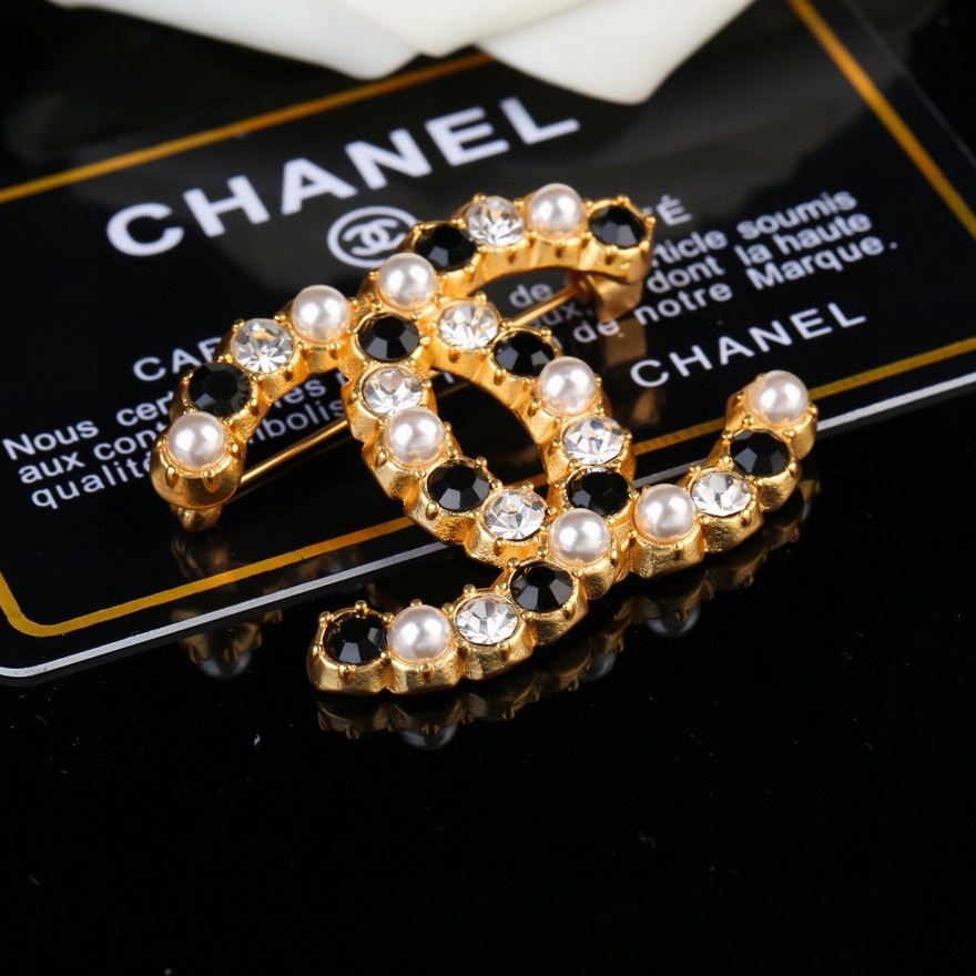 Chanel Brooch-013