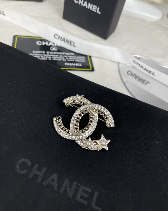 Chanel Brooch-086
