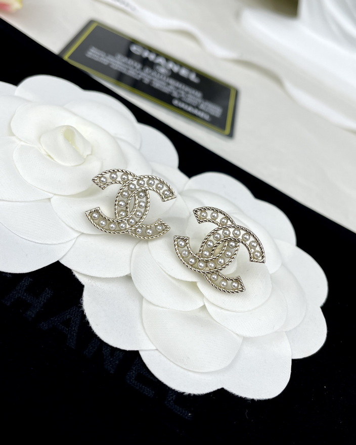 Chanel Brooch-039