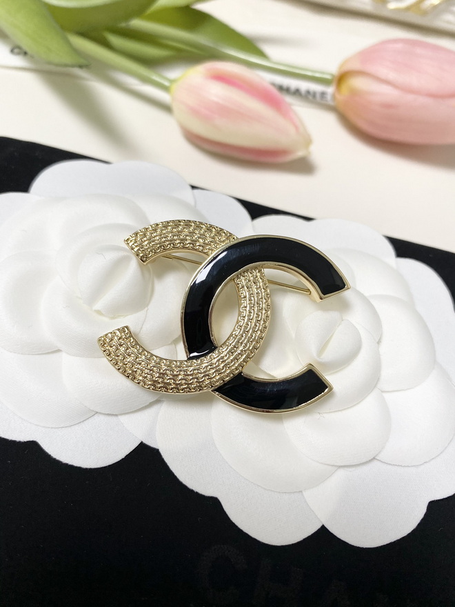 Chanel Brooch-030