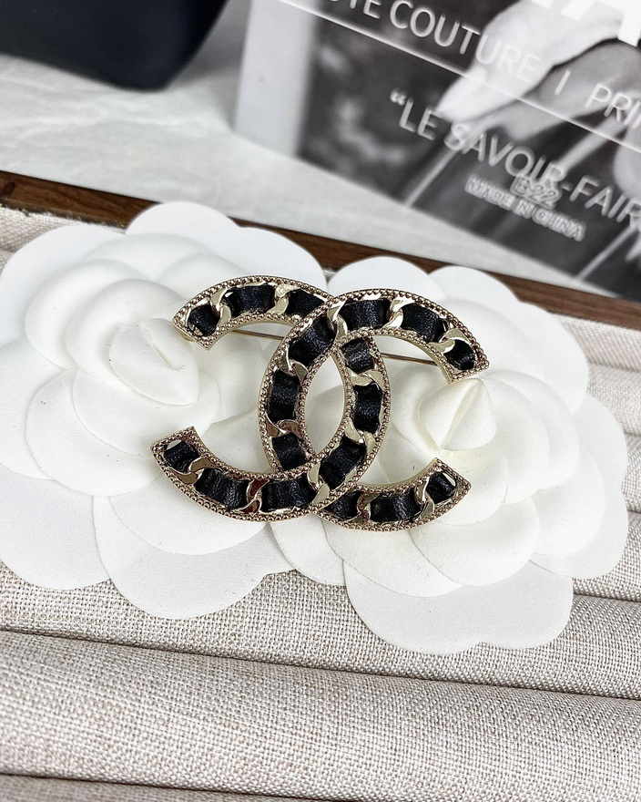 Chanel Brooch-084