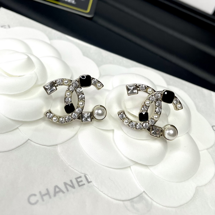 Chanel Brooch-083
