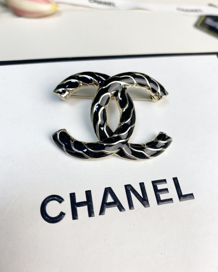 Chanel Brooch-081